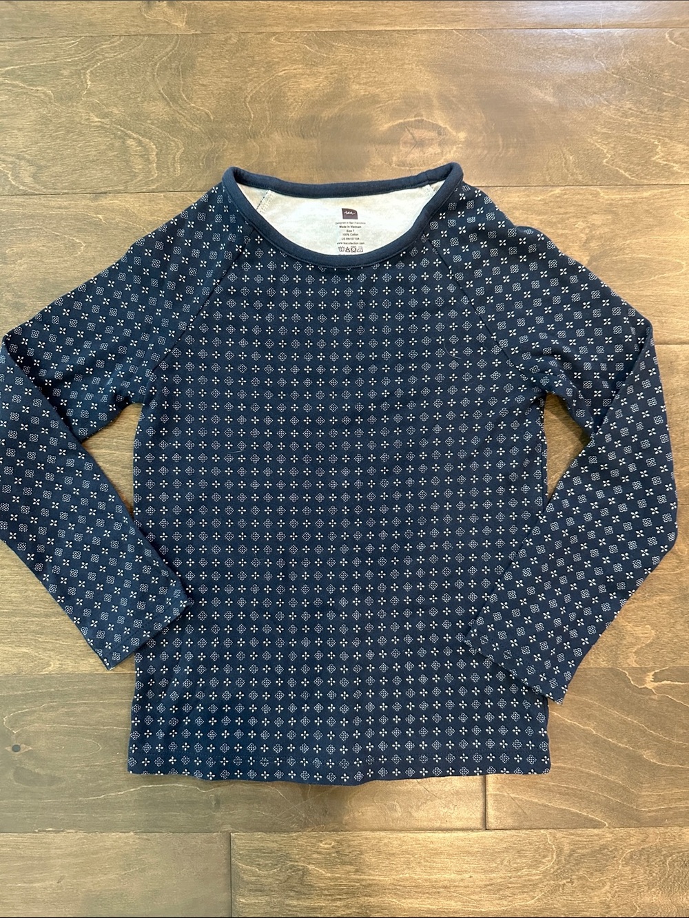 NWOT Tea Collection Soft Knit Tee, Size 7.